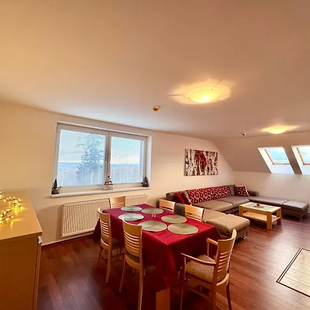 アパート 4 タトランスカ・ ロムニツァ