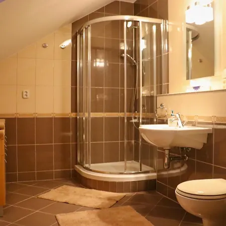 4 Apartment *